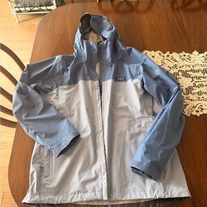 Patagonia Women’s raincoat, size XL, excellent condition